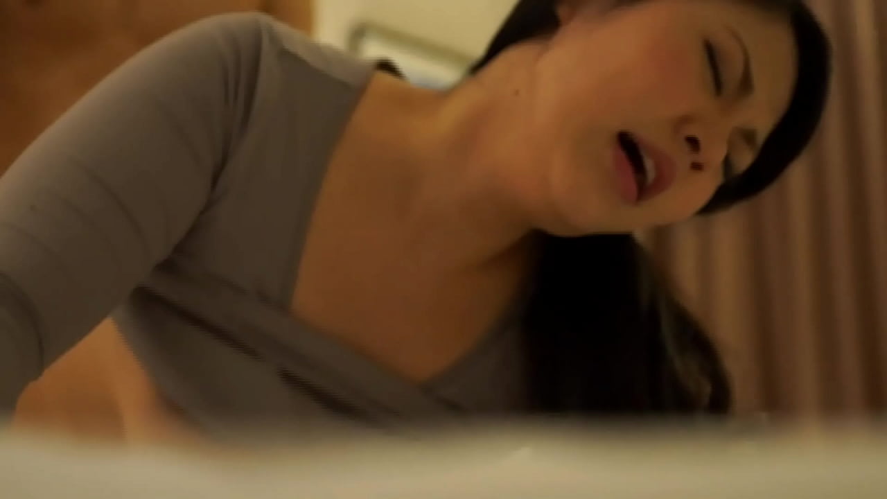 美熟女マッサージ師の人妻おまんこで生ハメセックス