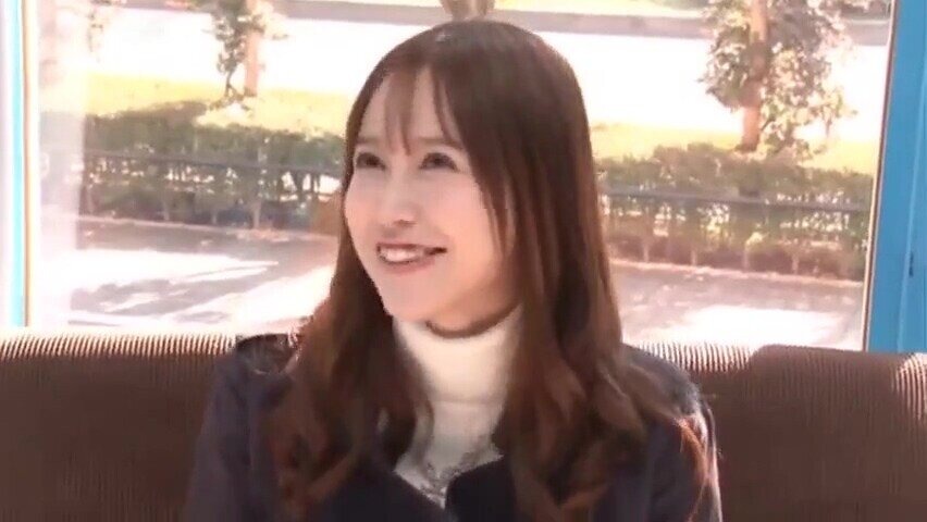 元CAの美爆乳人妻他人が棒に寝取り挿入させてしまうエロ動画